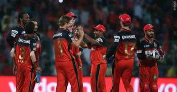 Royal Challengers Bangalore thrash Sunrisers Hyderabad 