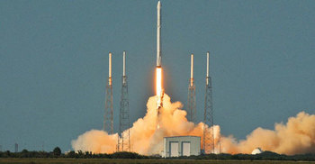 SpaceX rocket launches inflatable room to the ISS