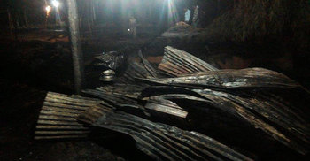 তেঁতুলিয়ায় ভয়াবহ অগ্নিকাণ্ডে ১৭ পরিবার সর্বশান্ত