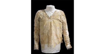 5100 years old dress!