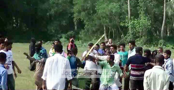 UP poll clash: 20 hurt in Lakshmipur