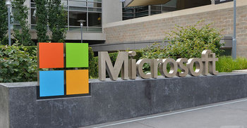 Microsoft to bring database software to Linux