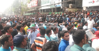 Cricket fans clash with police over tickets