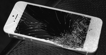 Apple now accepts damaged iPhones for trade-in