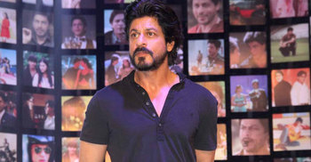 A lady slapped Shahrukh Khan in train