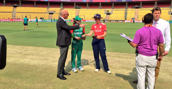 টস হেরে ফিল্ডিংয়ে বাংলাদেশের নারীরা