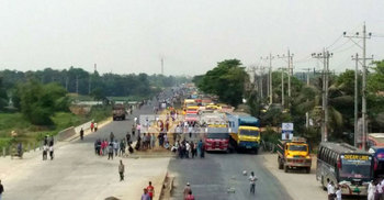 ঢাকা-চট্টগ্রাম মহাসড়কে ৩০ কি: মি: যানজট