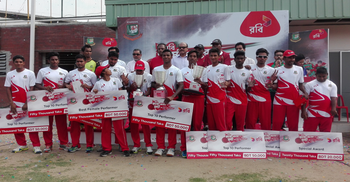 ঝড় তুলতে আসছেন একঝাঁক গতি তারকা