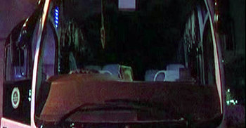 দুর্ঘটনার কবলে ধোনিদের বাস! 