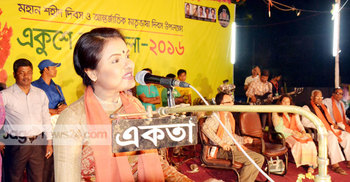 ঈশ্বরদীতে বইমেলা মাতালেন শাওন