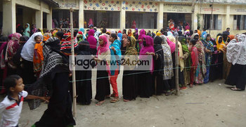 ঝালকাঠি পৌর নির্বাচনে ভোটগ্রহণ চলছে