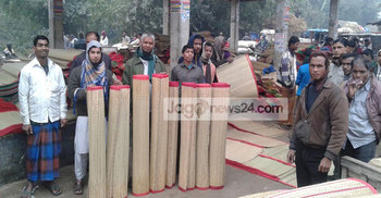 জনপ্রিয় হয়ে উঠছে নওগাঁর মাদুর