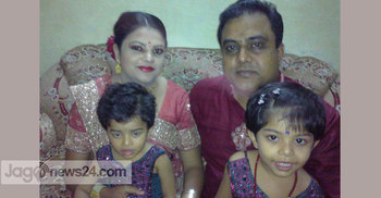 মাকে নিয়ে স্ট্যাটাস দিয়ে মায়ের দেশে সপরিবারে ডা. মিঠু