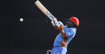 লড়ে যাচ্ছে আফগানরা