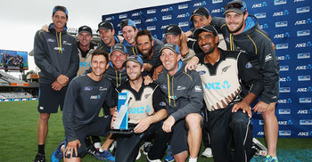 ১০ ওভারেই খেলা শেষ