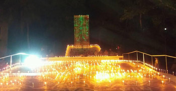 নড়াইলে পাঁচ হাজার মোমবাতি জ্বালিয়ে কালোরাত স্মরণ