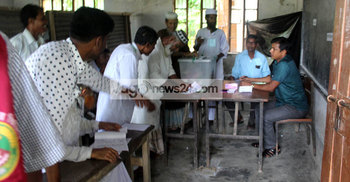পিরোজপুরে ব্যালট বাক্স ছিনতাই : গুলিবিদ্ধ ২