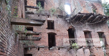 ধ্বংসের মুখে রাজা প্রতাপাদিত্যের রাজপ্রাসাদ