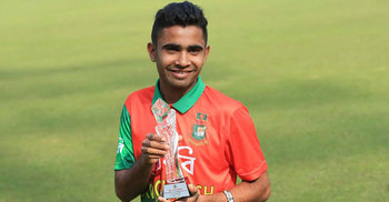 শাওনের জোড়া আঘাতে ম্যাচে ফিরল বাংলাদেশ