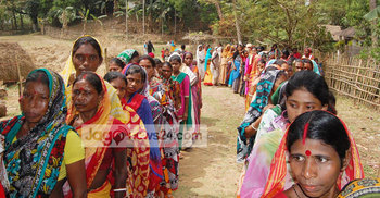 সিলেটে ভোটগ্রহণে ধীরগতি : ভোটারদের ক্ষোভ
