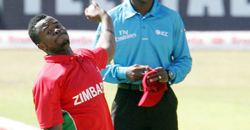জিম্বাবুয়ের ভিতোরির বোলিং অ্যাকশন সন্দেহজনক!