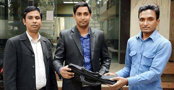 ৫৭ লাখ টাকার পে-অর্ডার ফিরিয়ে দিল পুলিশ কনস্টেবল  