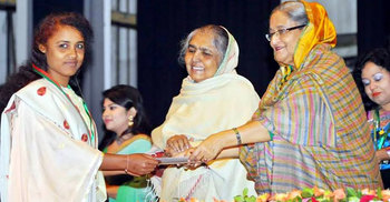 বঙ্গবন্ধু জাতীয় কৃষি পদক পেয়েছেন সাতক্ষীরার আকলিমা