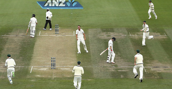 ম্যাককালামের শেষ টেস্টের নিয়ন্ত্রণে অস্ট্রেলিয়া