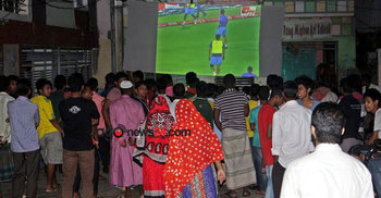 মাঠে টাইগাররা আর বাইরে সবাই!