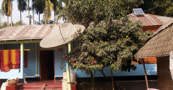মন্দিরের সোলার প্যানেল যুবলীগ নেতার বাড়িতে!