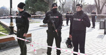 তুরস্কে পুলিশ স্টেশনে দুই নারী জঙ্গির হামলা