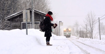 শুধুমাত্র এক শিক্ষার্থীর জন্য থমকে দাঁড়ায় ট্রেন