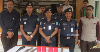 মানিকগঞ্জে পুলিশ-ডাকাত বন্দুকযুদ্ধে আহত ৬