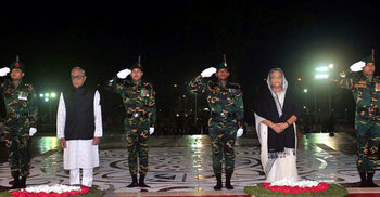 ভাষাশহীদদের প্রতি রাষ্ট্রপতি ও প্রধানমন্ত্রীর শ্রদ্ধা 