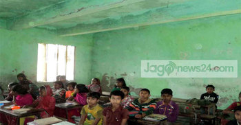 ক্লাসে মন বসে না শিক্ষার্থীদের