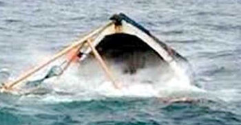 পদ্মায় স্পিডবোট ডুবে নিখোঁজ ৩