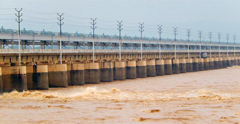 ফারাক্কার পানিতে ৩০ গ্রাম প্লাবিত : ৬০ হাজার মানুষ পানিবন্দি