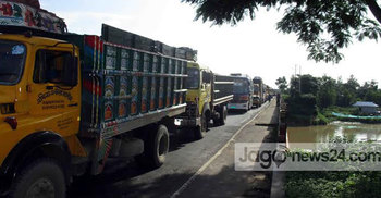 ট্রাক ও ট্রাক্টর সংঘর্ষে দিনমজুর নিহত