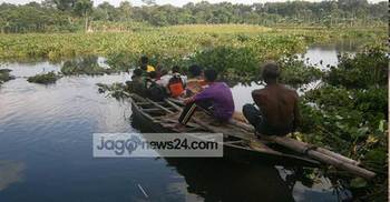 সাঁকো ভেঙে পড়ায় বিপাকে হাজারো মানুষ