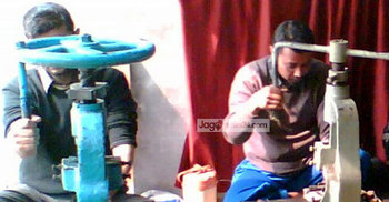 সহজ শর্তে ঋণ দিলেই আমরা বাঁচবো