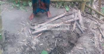 ঝিনাইদহে কবর থেকে কঙ্কাল চুরি : আতঙ্কে গ্রামবাসী