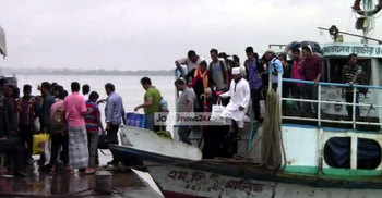 কাওড়াকান্দি ঘাট অব্যবস্থাপনায় ভোগান্তিতে ঘরমুখো মানুষ