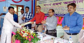 খাগড়াছড়ির ৭ ইউপির চেয়ারম্যান ও সদস্যদের শপথগ্রহণ