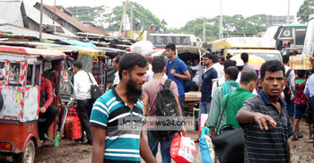 কাওড়াকান্দি ঘাটে তীব্র যানজট