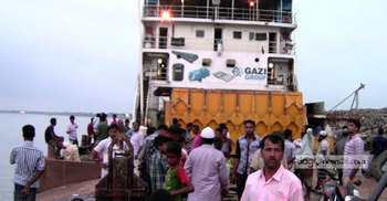 কাওড়াকান্দি-শিমুলিয়া রুটে ফেরি চলাচল বন্ধ