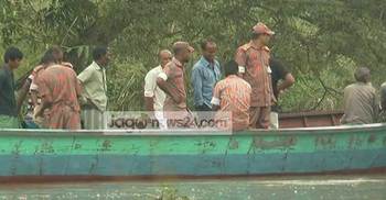 ট্রলারডুবির ঘটনায় নিখোঁজ একজনের মরদেহ উদ্ধার