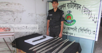 সোনাইমুড়ীতে র‌্যাবের অভিযানে অস্ত্র উদ্ধার