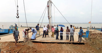 আজও পুরোপুরি সচল হয়নি দৌলতদিয়া ফেরিঘাট