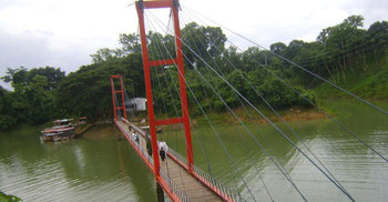 আশানুরুপ পর্যটক নেই রাঙামাটিতে