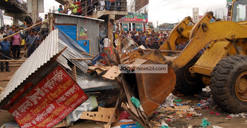 সিদ্ধিরগঞ্জে উচ্ছেদ অভিযান: শ্রমিকলীগের কার্যালয়ে আঁচড়ও দেয়া হয়নি